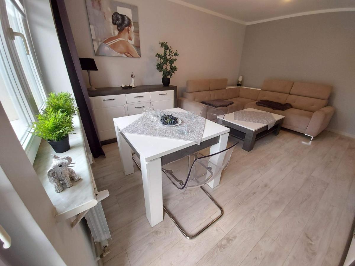 Apartament Ogrody/Jezyce Poznan Exterior photo